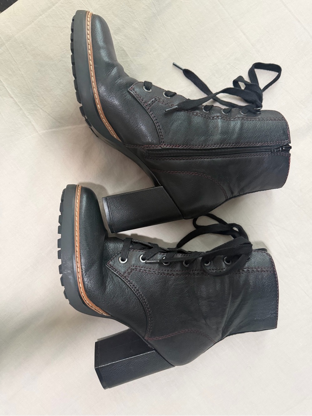 Naturalizer Black Lace-Up Block Heel Ankle Boots, Size 9 - Picture 3 of 13